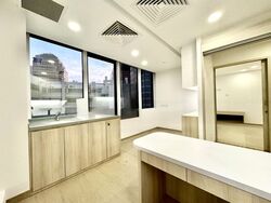 Mount Elizabeth Hospital (D9), Retail #484101431